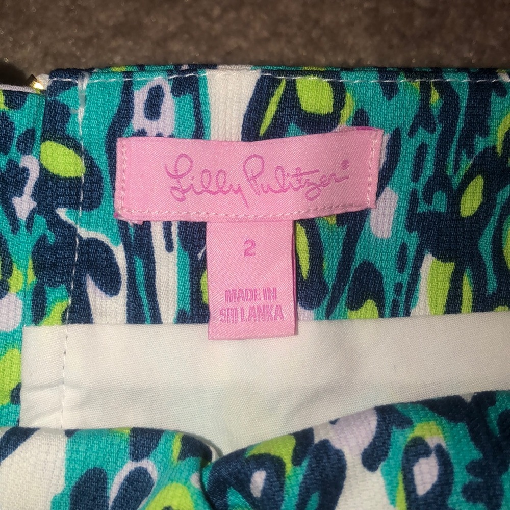 Lilly Pulitzer skort - Picture 3 of 4